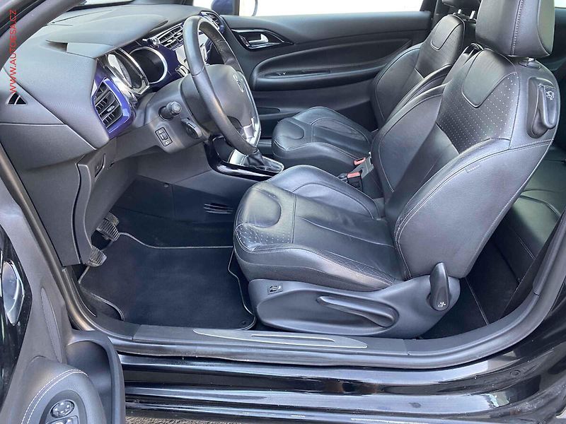 DS Automobiles DS3 (2014) 1.2 VTi, Kůže, park.čidla - fotka 9 z 17