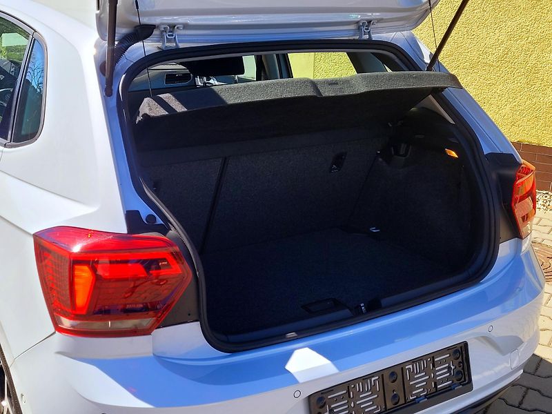 Volkswagen Polo DSG Highline CEBIA             - fotka 12 z 46