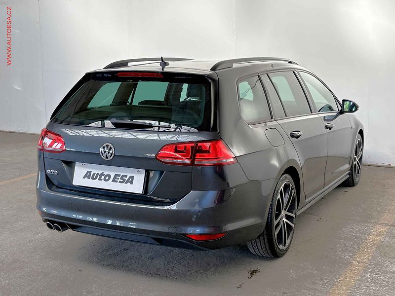 Volkswagen Golf (2016) 2.0 TDi, GTD, bixen, panor - fotka 4 z 17