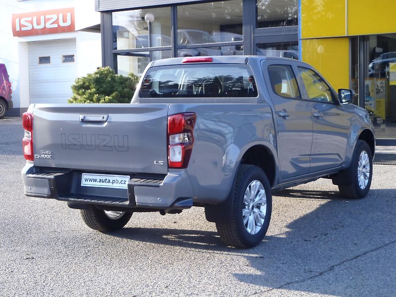 Isuzu D-Max Double Cab LS - fotka 8 z 25