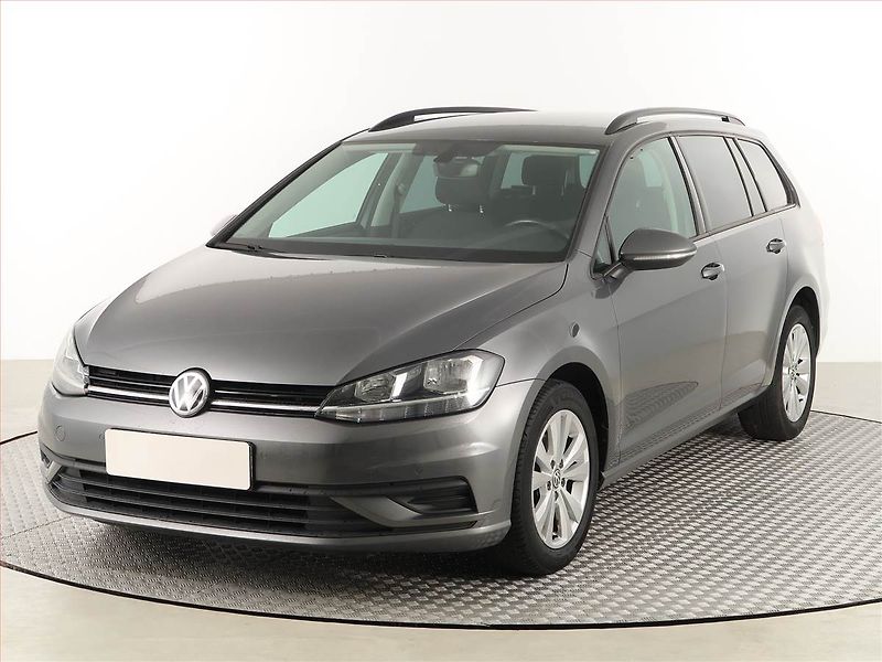 Volkswagen Golf (2019) 1.6 TDI, Navi, Park. senzory - fotka 2 z 17