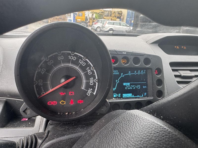 Chevrolet Spark (2013) 1.0 50Kw NÁHRADNÍ DÍLY - fotka 9 z 10