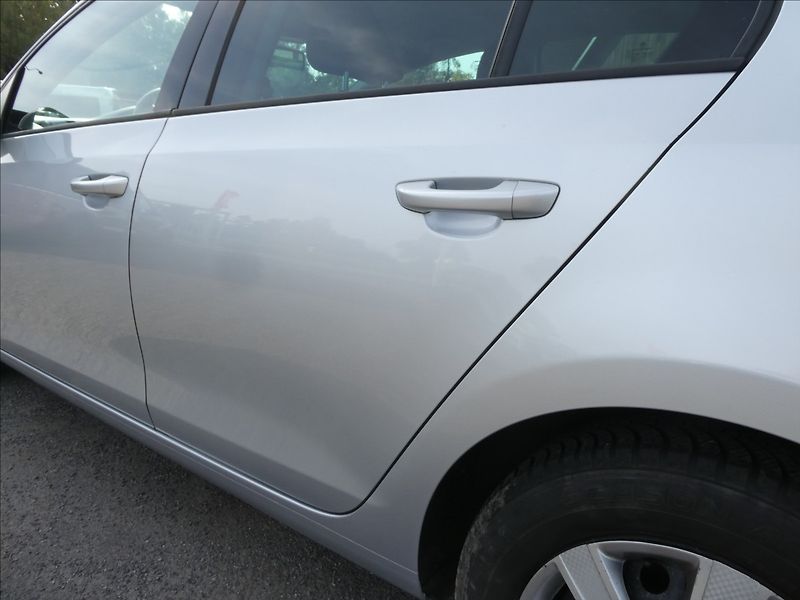 Volkswagen Golf 1,2 TSi 77kW MATCH serviska - fotka 14 z 45