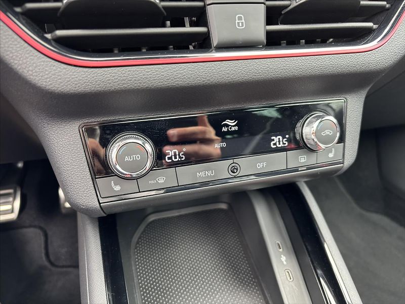 Škoda Kamiq 1,0 Monte Carlo ZÁRUKA PANORAM - fotka 30 z 43