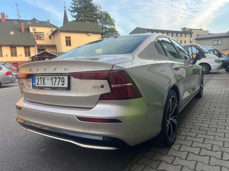 Volvo S60 (2023) - fotka 4 z 9