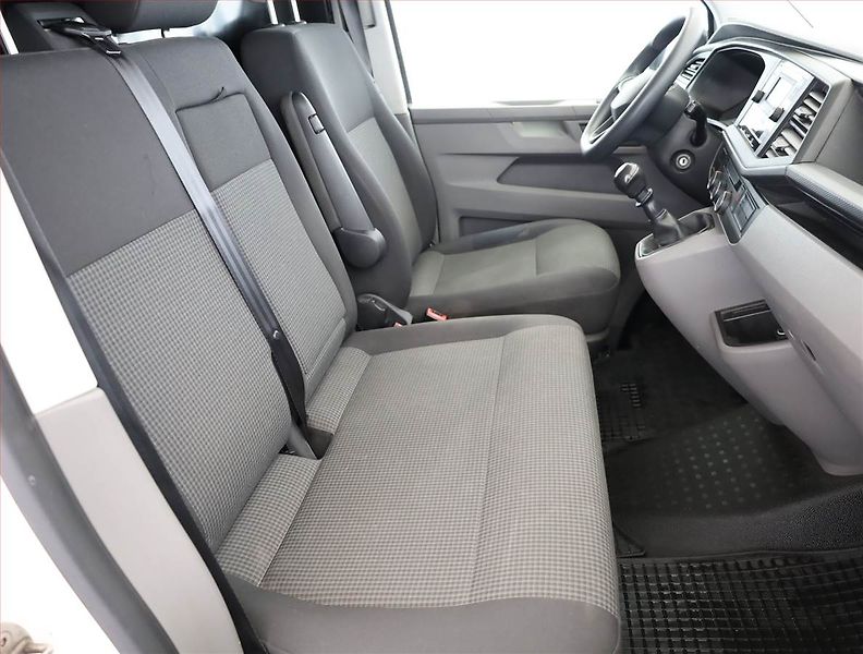 Volkswagen Transporter (2021) 2.0 TDI, ČR, 1Maj - fotka 7 z 13