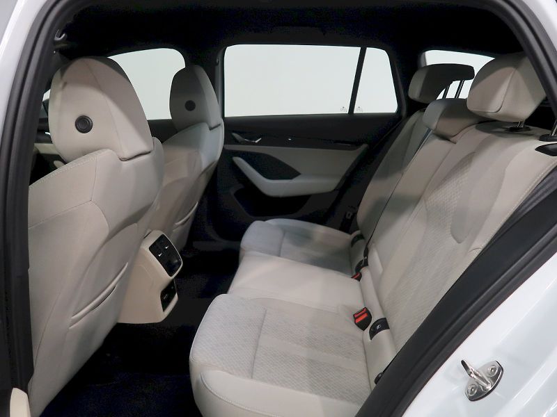 Škoda Octavia (2023) STYLE PLUS 2.0TDI 110KW - fotka 15 z 36