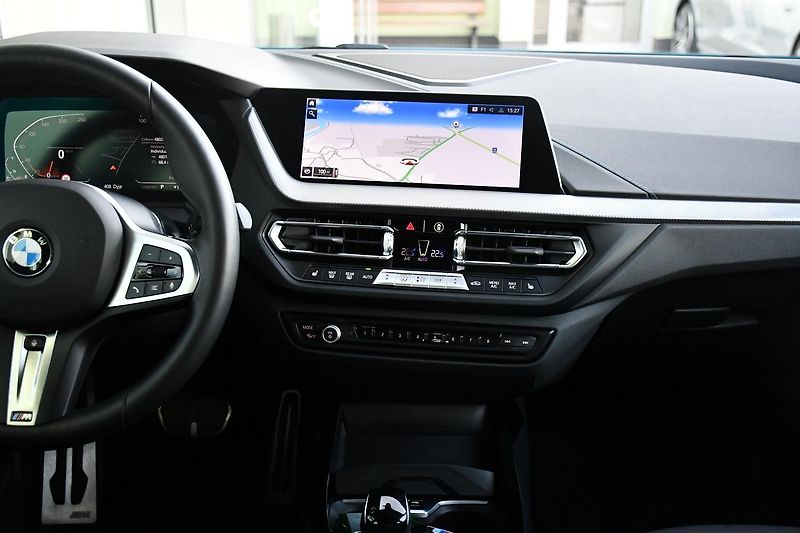 BMW Řada 2 218d M-SPORT 1M ČR 3LZÁRUKA - fotka 21 z 42