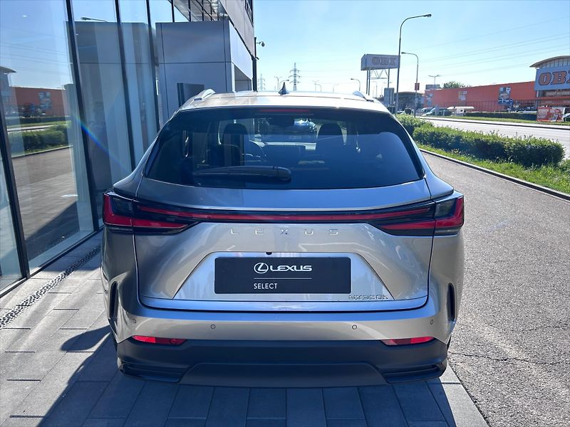 Lexus NX 350h 2.5   Luxury Panoramic - fotka 4 z 11