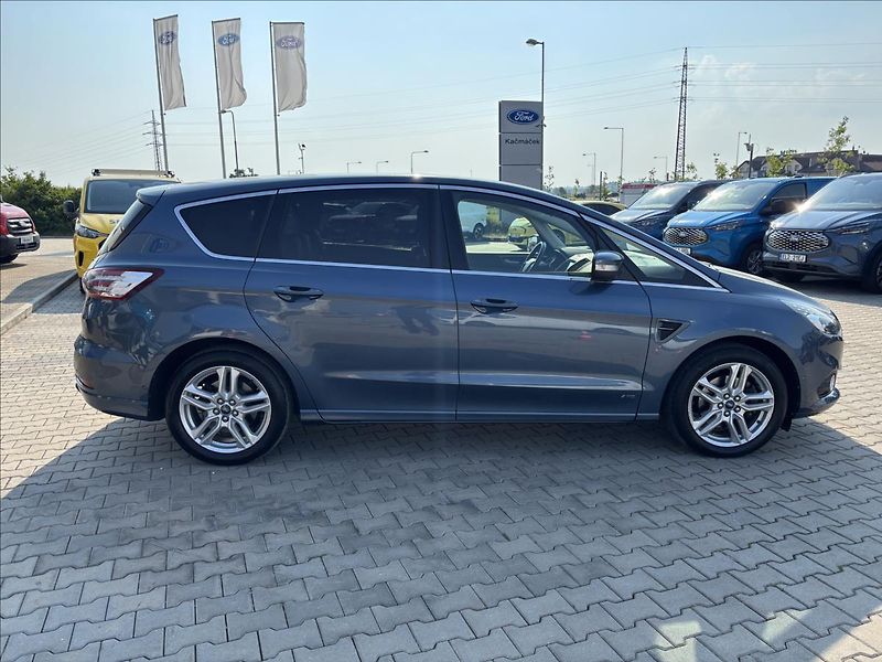Ford S-MAX 2,0 EcoBlue Titanium AWD AUT - fotka 6 z 51
