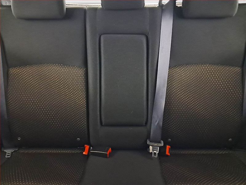 Mitsubishi ASX (2014) Inform 1.6 MIVEC, Serv.kniha - fotka 10 z 18