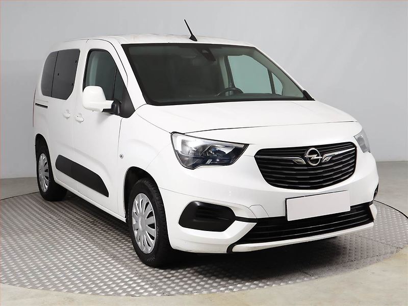 Opel Combo (2019) Enjoy 1.2 Turbo, 5Míst, ČR - fotografie inzerátu