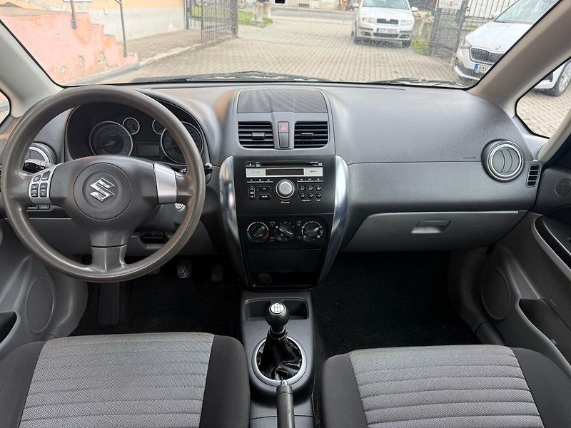 Suzuki SX4 (2013) 1.6 4X4 - fotka 6 z 13