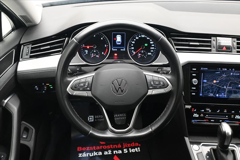 Volkswagen Passat 2,0 TDI 110 KW DSG Business Zá - fotka 18 z 32