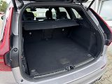 Volvo XC60 B5 AWD PLUS DARK +komplety kol - náhled 16