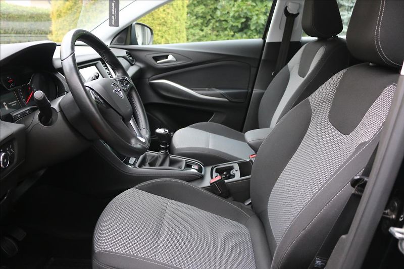 Opel Grandland X 1,2 96Kw,Turbo , Tažné - fotka 13 z 38