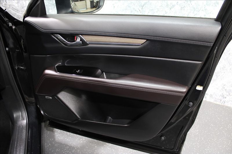 Mazda CX-5 2,5 Takumi Plus - fotka 10 z 31