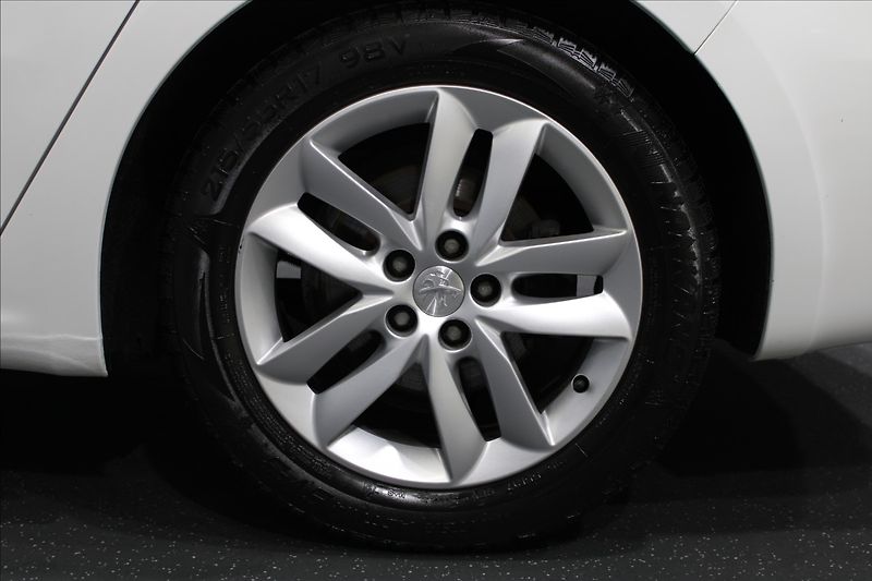 Peugeot 508 1,6 16V CZ původ, nízký nájezd - fotka 30 z 31