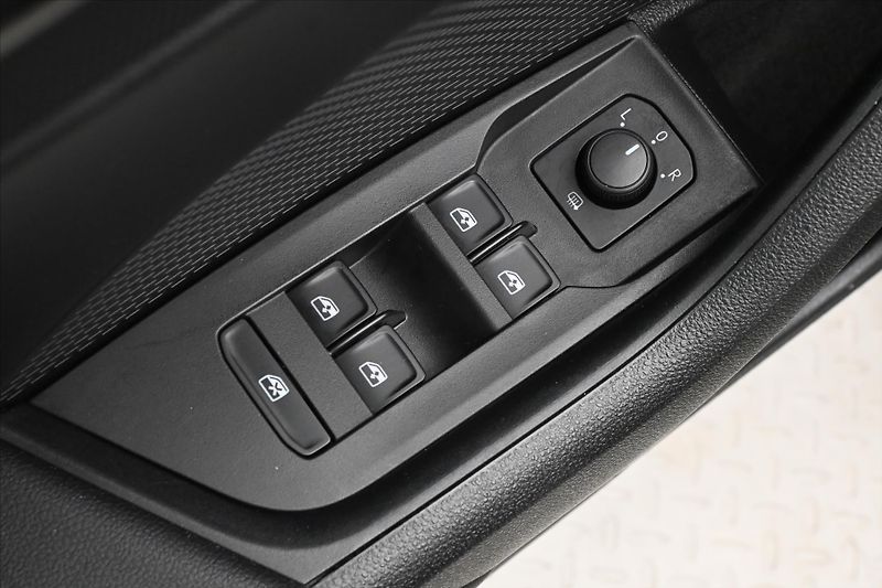 Škoda Octavia 1,0 TSI 81kW M-HEV DSG Záruka - fotka 24 z 30