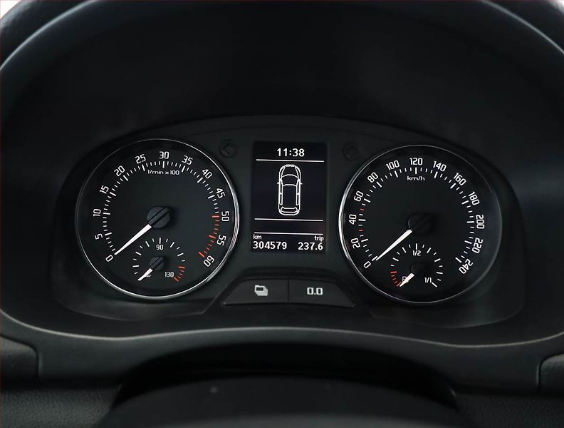 Škoda Fabia (2010) Style 1.6 TDI, Serv.kniha - fotka 8 z 13