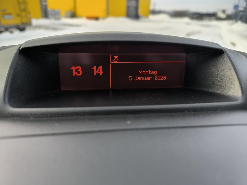 Peugeot Partner Tepee (2010) 1.6 HDi SERVISKA,DOLOŽENÉ KM - fotka 24 z 32