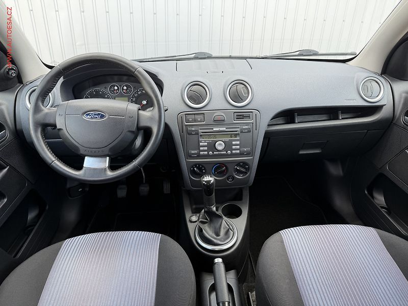 Ford Fusion (2010) 1.4i, 1.maj,ČR, AC - fotka 8 z 14