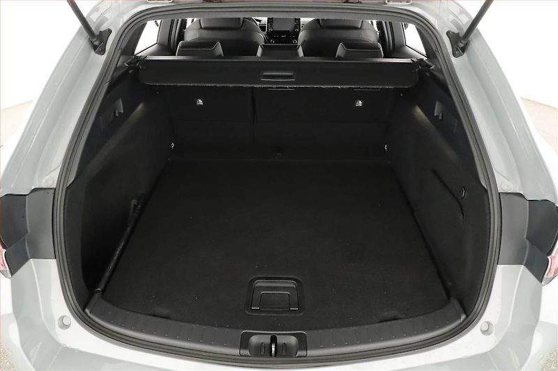 Toyota Corolla (2021) 2.0 Hybrid, Automat - fotka 15 z 16