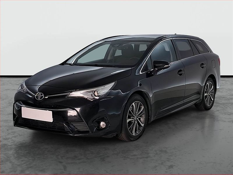 Toyota Avensis (2017) 2.0 D-4D, Navi, Tempomat - fotka 2 z 17