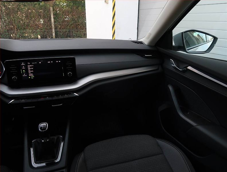 Škoda Octavia (2023) Ambition 2.0 TDI - fotka 8 z 18