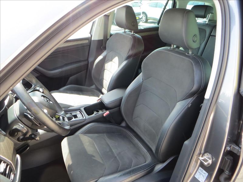 Škoda Kodiaq 2,0 TDI Style DSG 4x4 Tažné ČR - fotka 16 z 33
