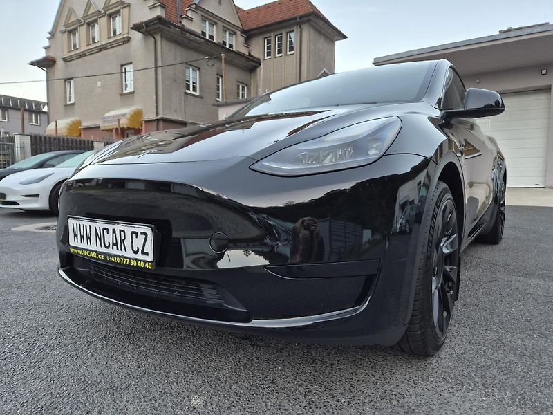 Tesla Model Y RWD 235kw 95,3 % - fotka 48 z 49
