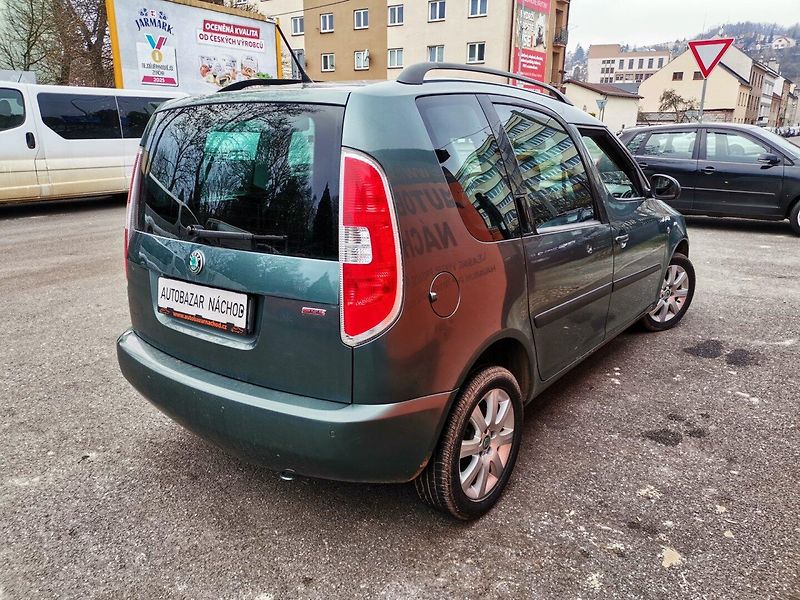 Škoda Roomster (2011) 1.2TSi 63kw Ambiente ČR - fotka 5 z 24