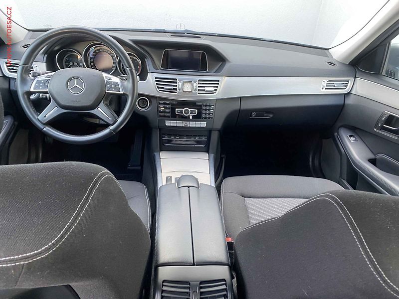 Mercedes-Benz Třídy E (2014) 2.1 CDi E200, Avantgarde, AT - fotka 8 z 19