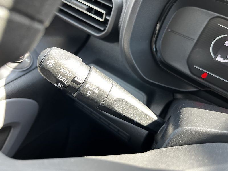 Toyota ProAce City Verso 1.5D 6MT Business ODBĚR ihned - fotka 24 z 27