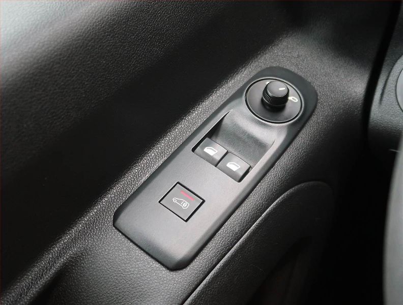 Opel Combo (2022) 1.5 CDTI, 3Místa, ČR, DPH - fotka 15 z 18