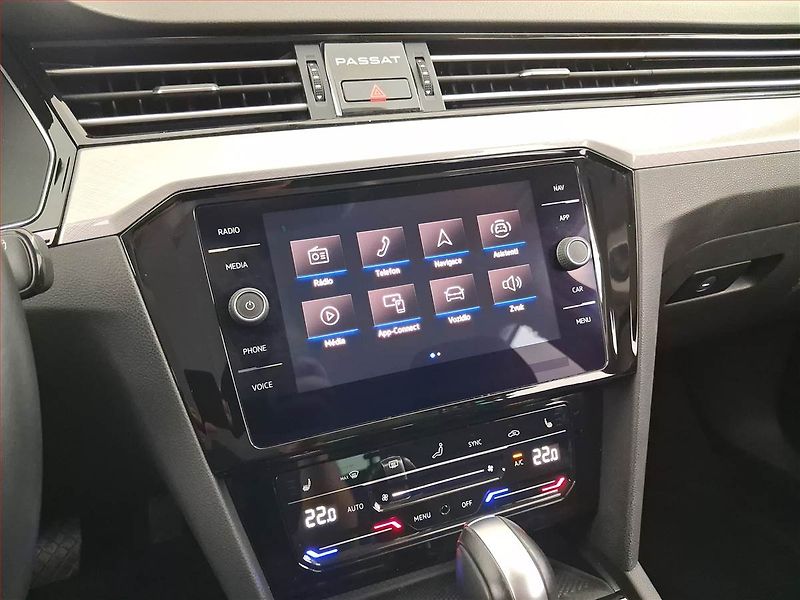 Volkswagen Passat (2021) 2.0 TDI, 4X4, Automat - fotka 12 z 18