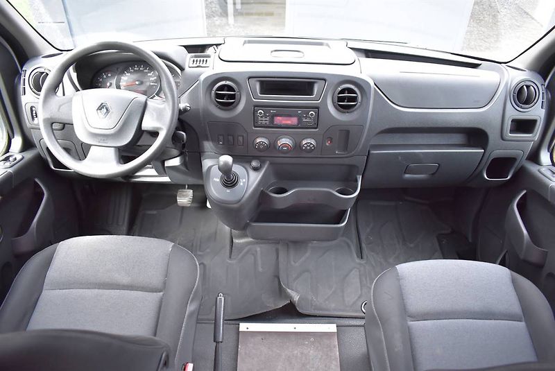 Renault Master 2,3 DCi L3H2,AC,DPH,AT,AKCE! - fotka 6 z 11