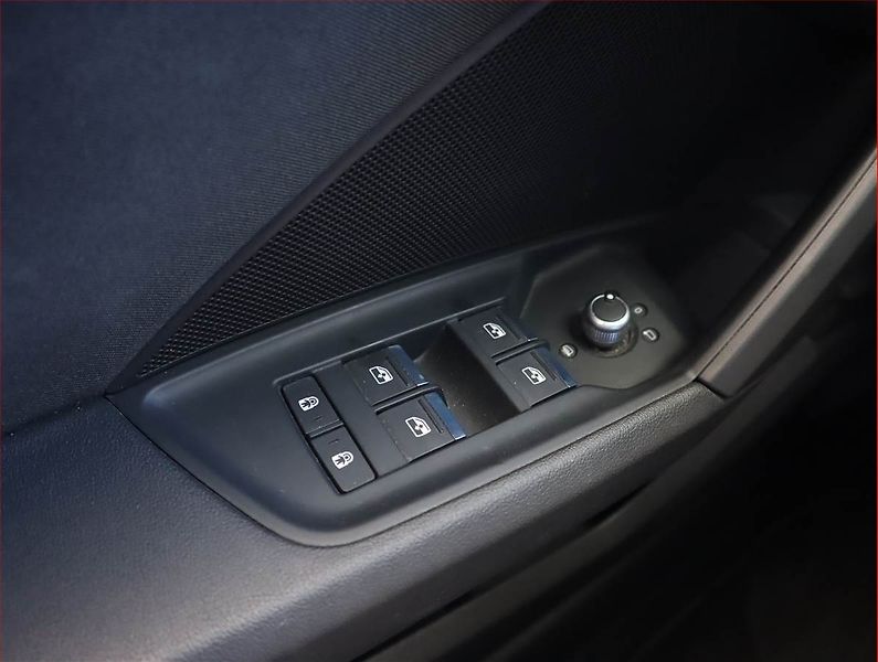 Audi A3 (2022) 35 TFSI - fotka 13 z 19