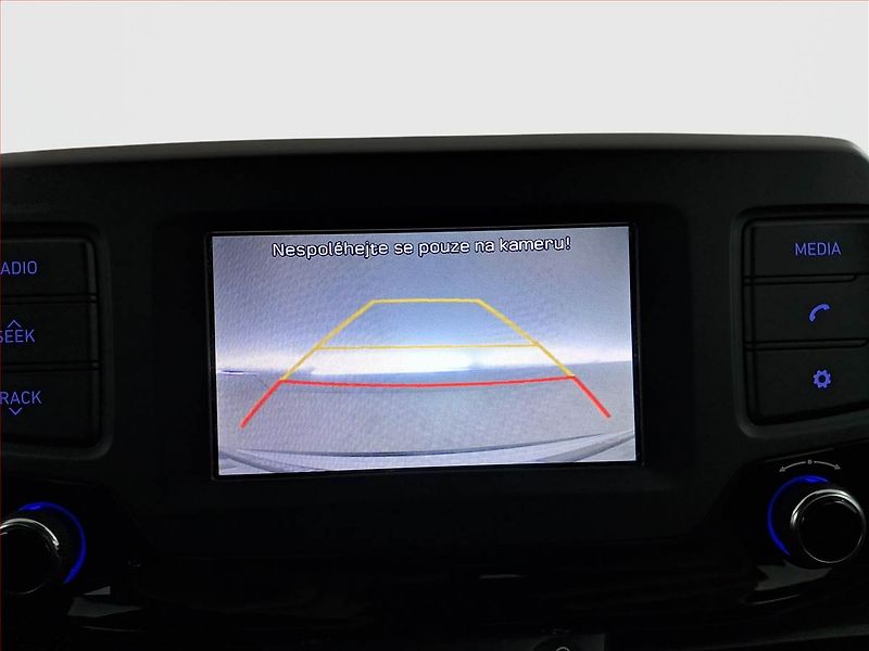 Hyundai i30 (2018) Trikolor 1.0 T-GDI, Serv.kniha - fotka 15 z 18