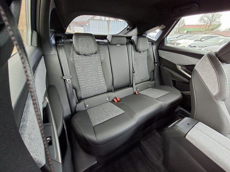Peugeot 3008 (2026) ALLURE Hybrid 145 e-DCS6 - fotka 6 z 30