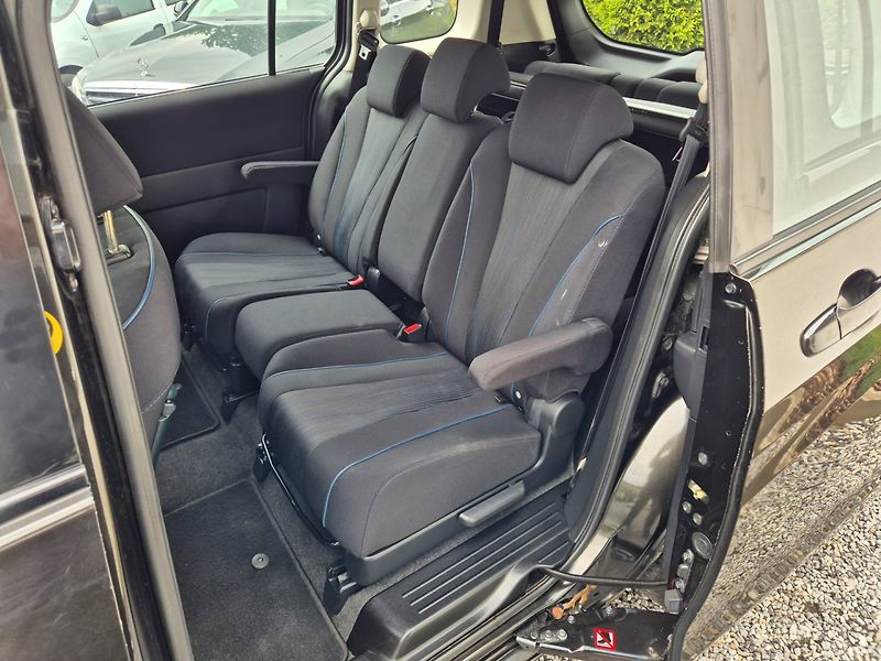 Mazda 5 (2011) 1.8 i 7míst TOP STAV - fotka 16 z 33