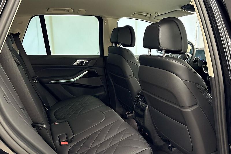 BMW X5 xDrive30d - fotka 13 z 14