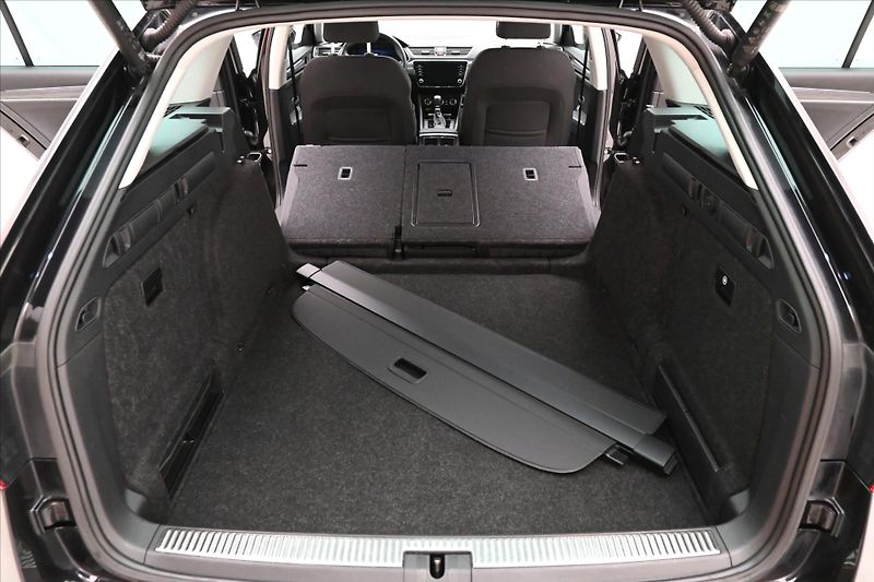 Škoda Superb 2,0 TDI 110kW Style DSG Záruka - fotka 11 z 31