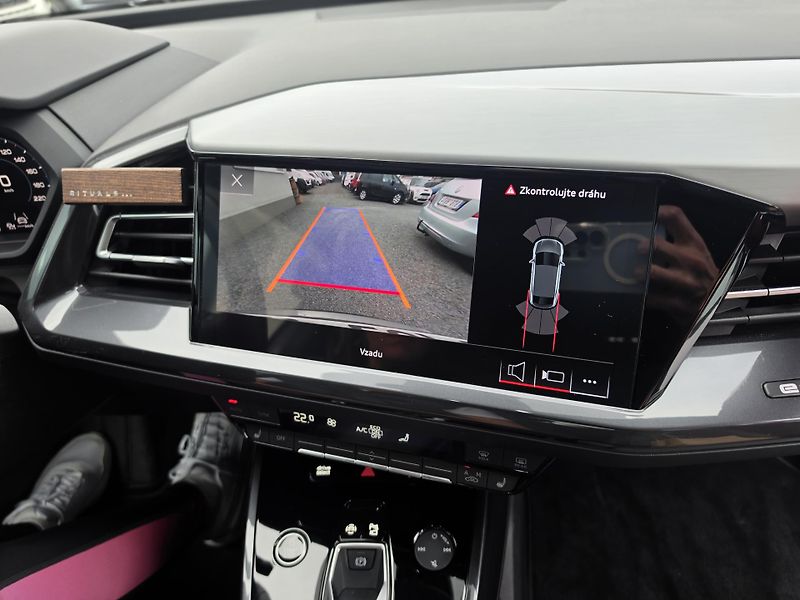 Audi Q4 e-tron 40 150KW Sportback Sonos Matri - fotka 23 z 26