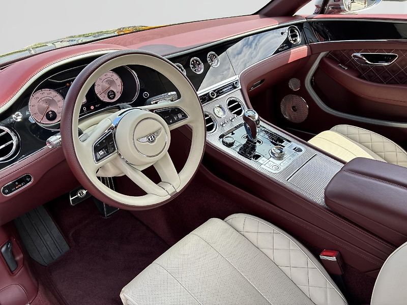Bentley Continental GTC Mulliner - fotka 2 z 12