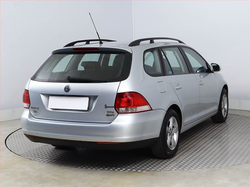Volkswagen Golf (2009) 1.9 TDI, Serv.kniha, po STK - fotka 5 z 13