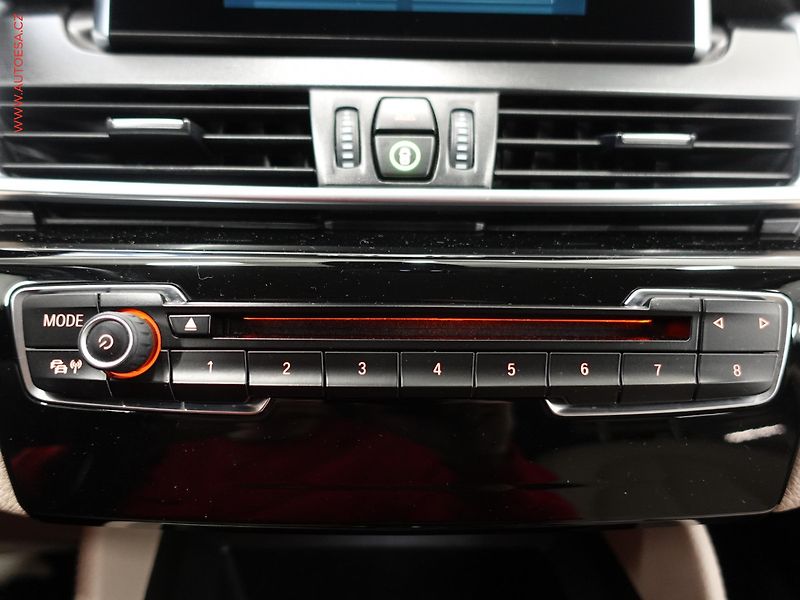 BMW Řada 2 (2017) 2.0d 220d xDrive, AT, navi - fotka 19 z 22