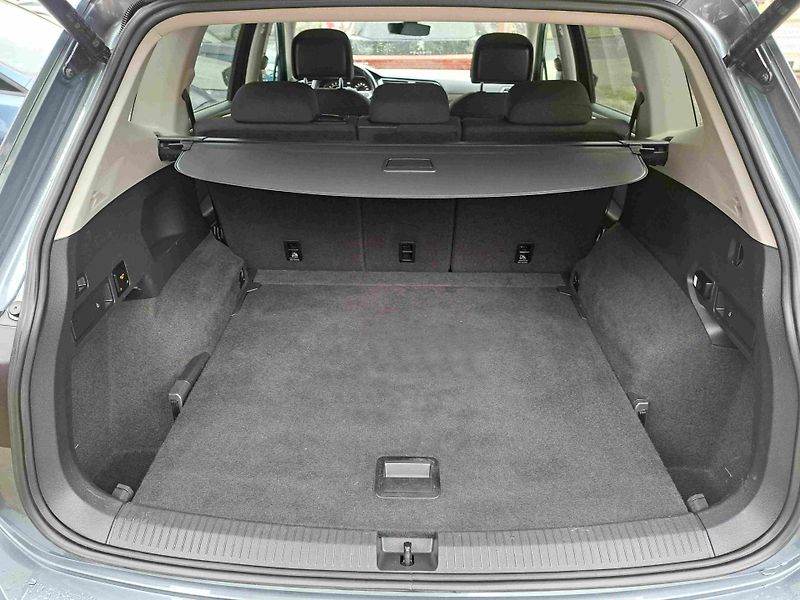 Volkswagen Tiguan Allspace (2022) TSI-110 webasto  HEAD-UP  NAVI - fotka 14 z 22