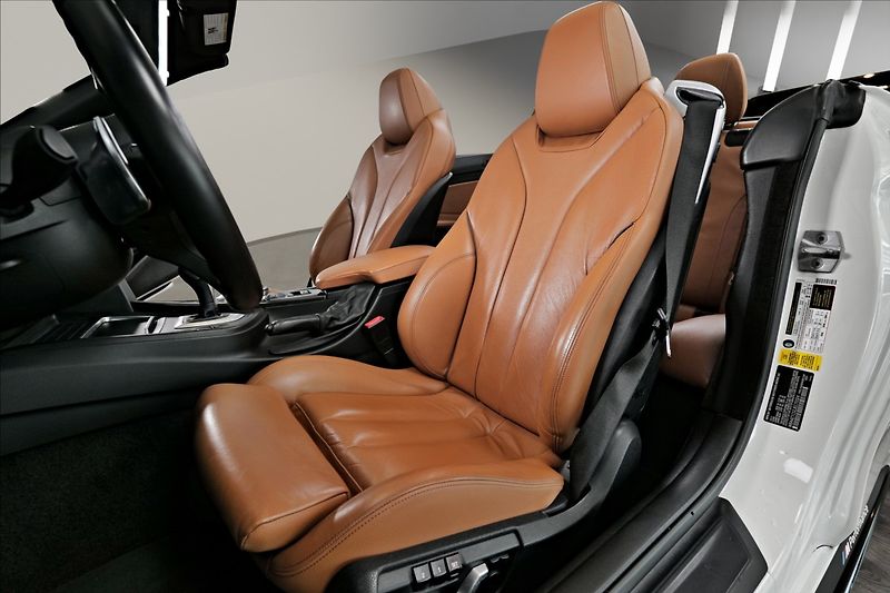 BMW Řada 4 430i M-Sport - fotka 13 z 24