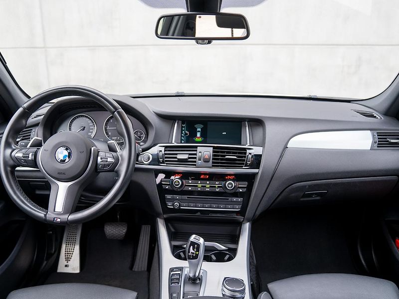 BMW X3 xDrive20d (F25) Model M Sport - fotka 7 z 31
